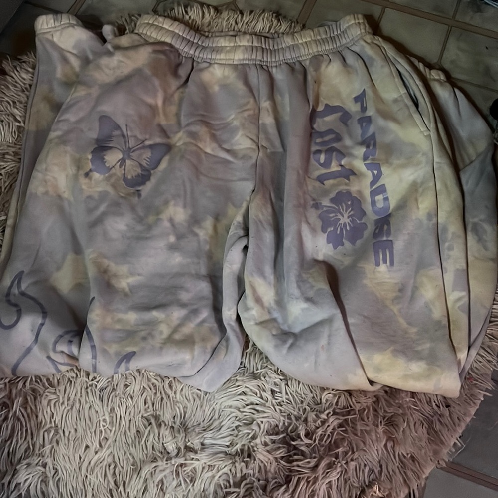 sweat pants size 12 (medium) new gurl order from zumiez